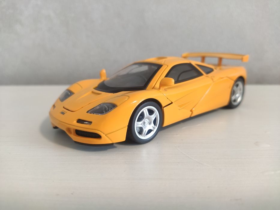 McLaren F1 в масштабі 1:32