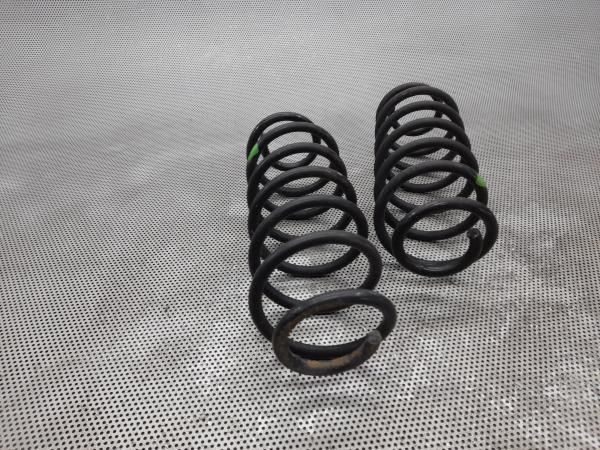 Mola de suspensão trás direita FORD Fiesta VI (CB1, CCN)