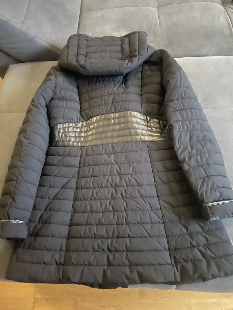 Kurtka GUESS taliowana