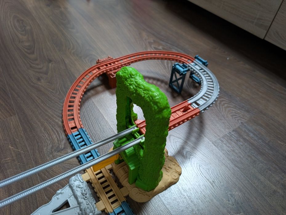 Tomek i Przyjaciele – Ucieczka ze Złomowiska – Zestaw Tory + Lokomoty