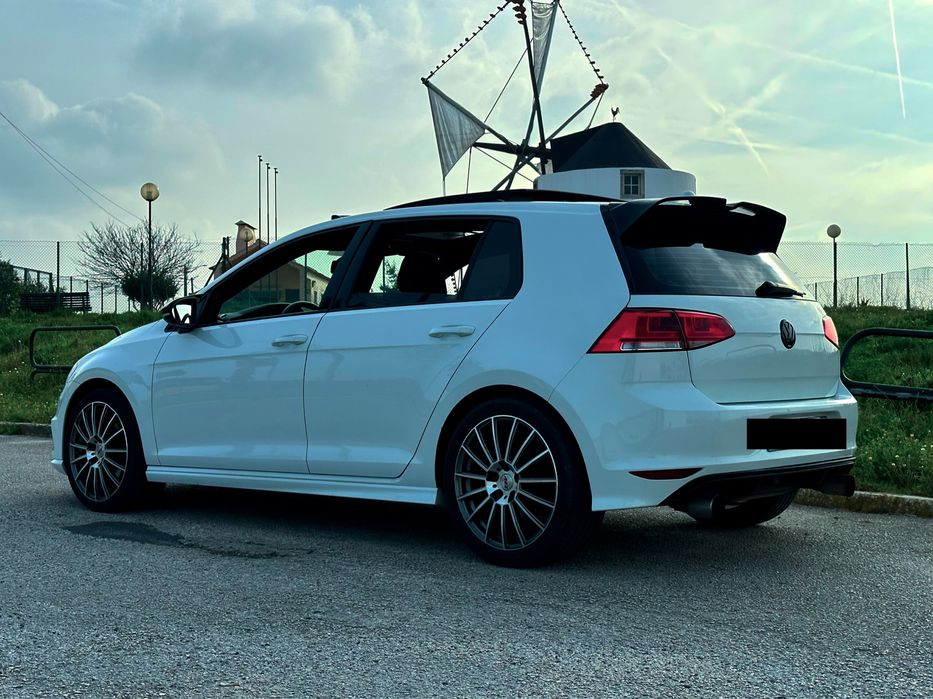 VW GOLF 7 Branco Rline 1.6 Gasóleo de 2013 com 152.460km
