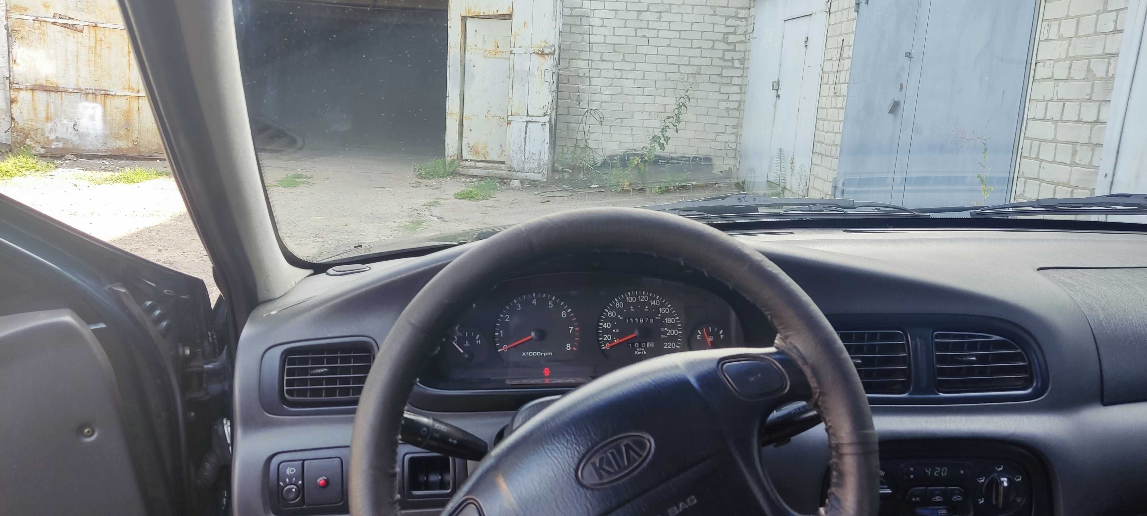 Продам  Машину KIA  Clarus