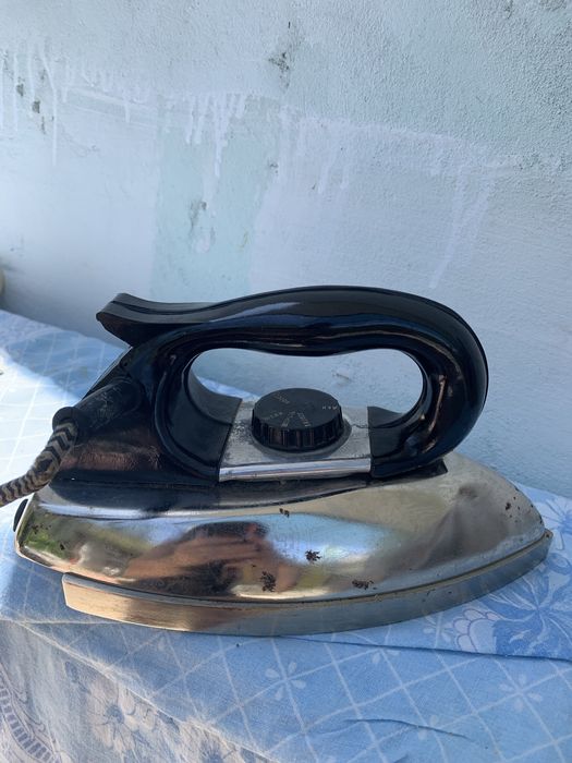 Продам утюг советский хорошего качества для швей подойдёт