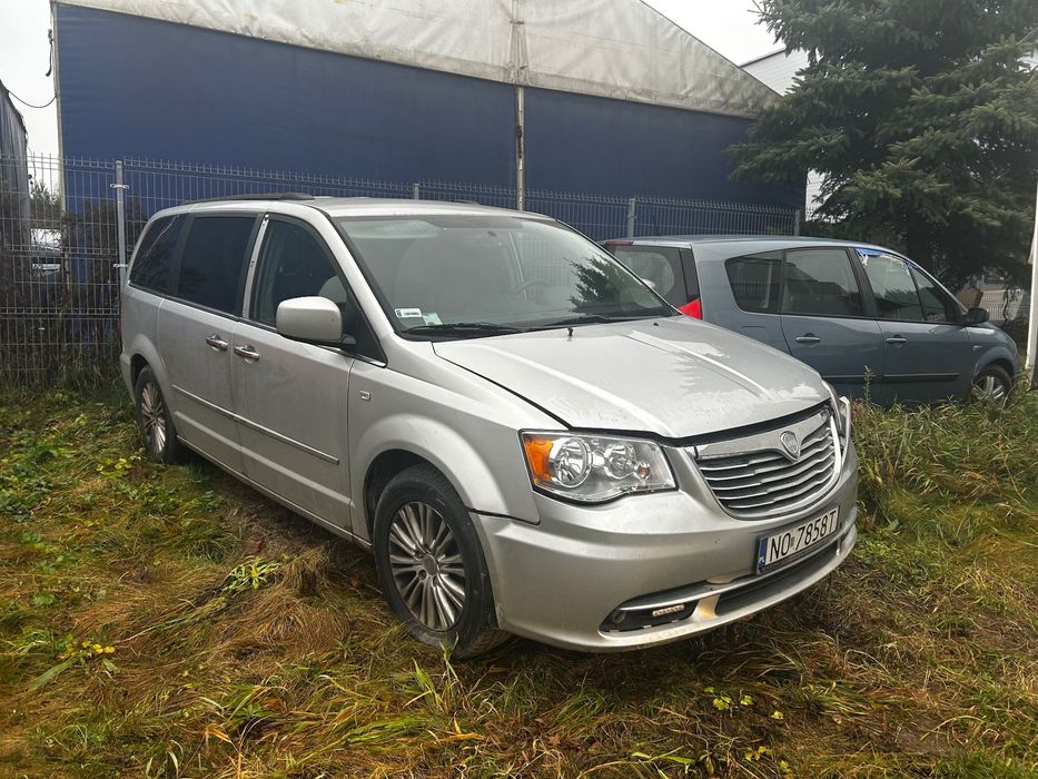 Lancia Voyager Lancia Voyager 2.8 CRD Platinum 7 os