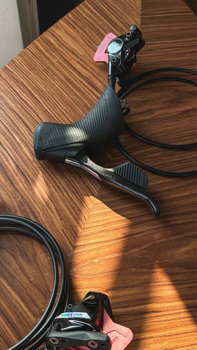 SRAM FORCE AXS D2 Klamkomanetki hamulce zestaw