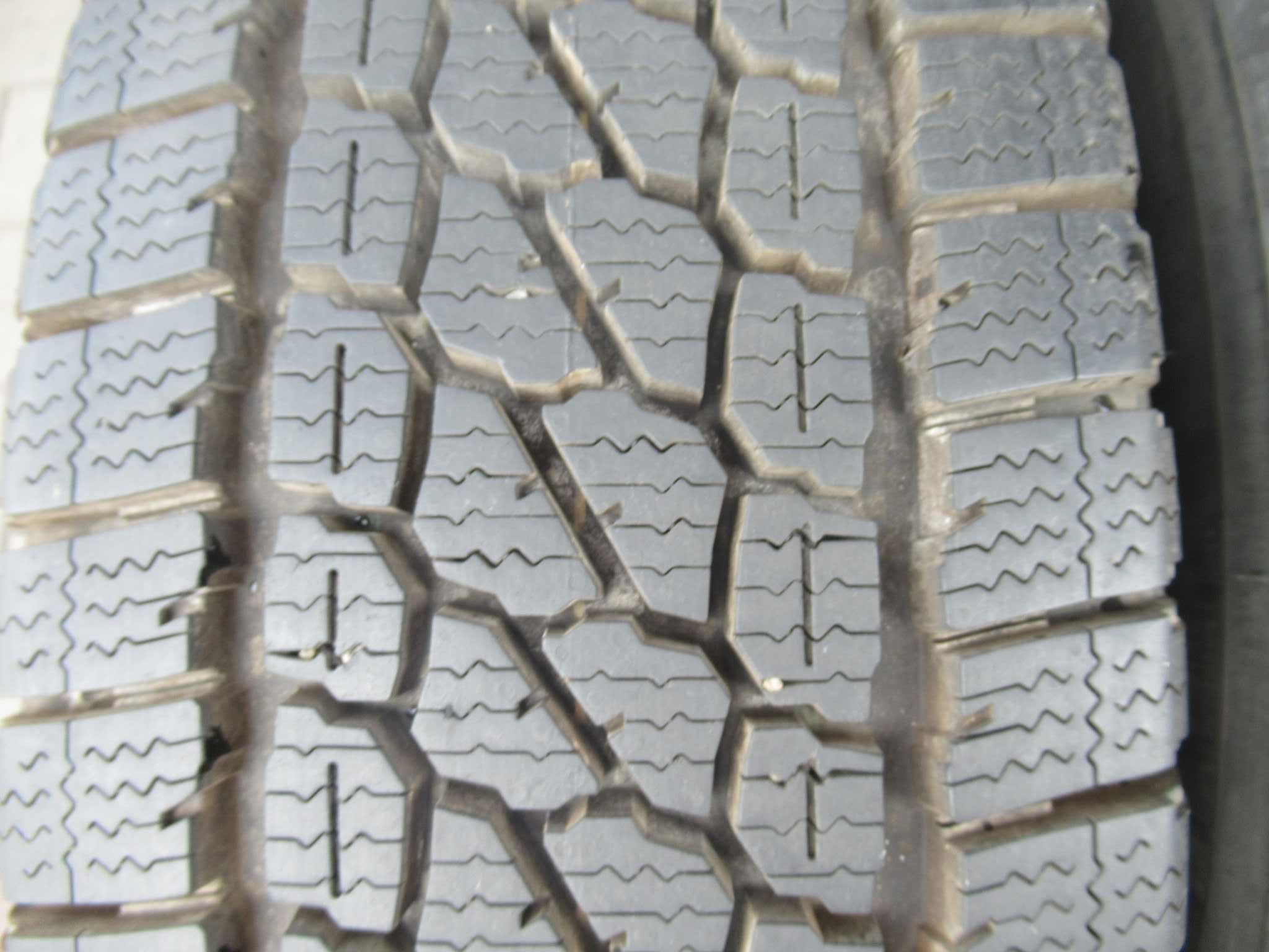 215/75/16C Firestone Vanhawk 2 Winter 113/111R 2022r