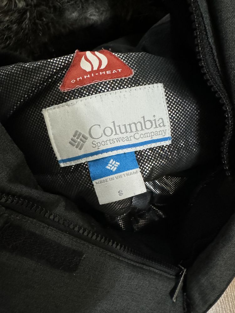 Зимний пуховик Columbia, размер S, оригинал