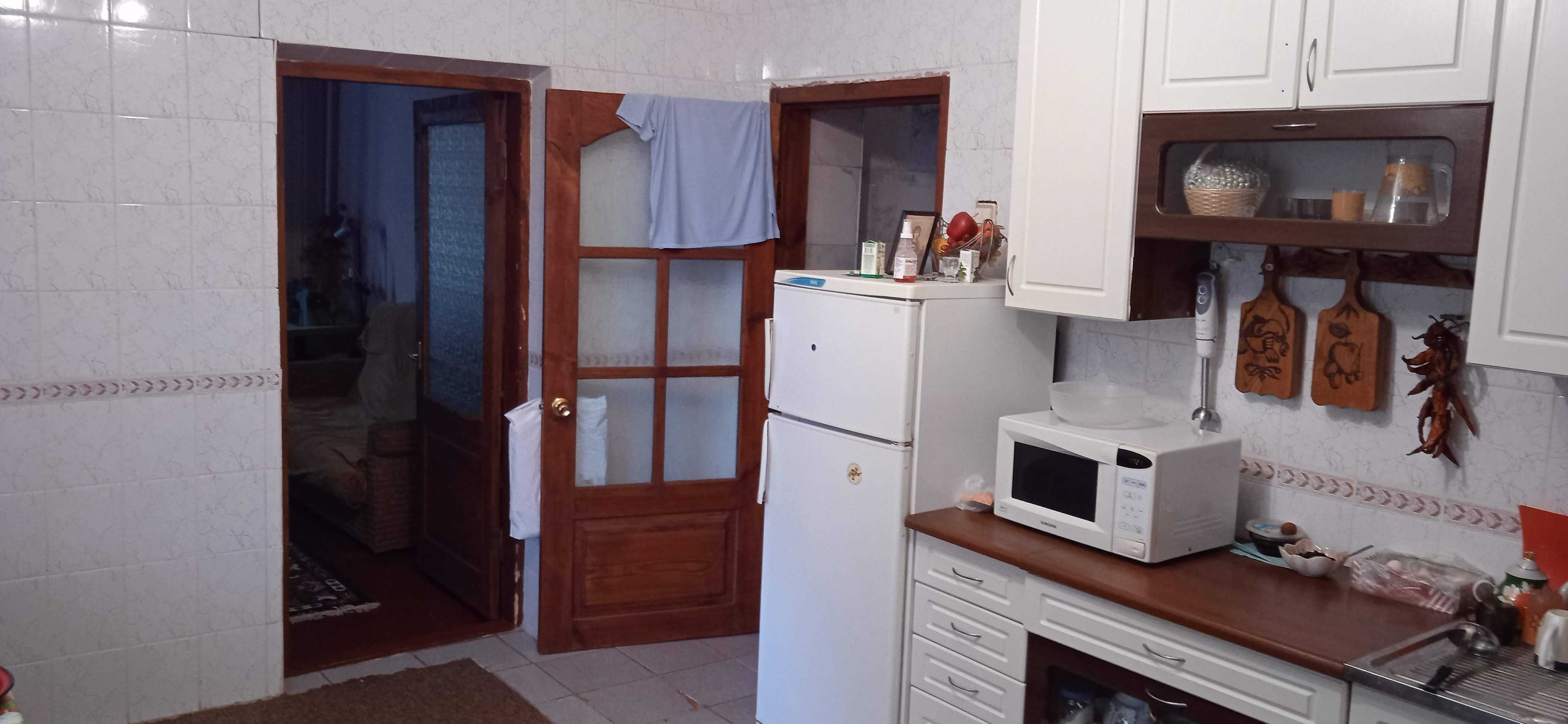 Будинок від власника. с.Сніжків 60 км від Харкова. З меблями та іншим.