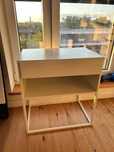 Stolik nocny ikea VIKHAMMER