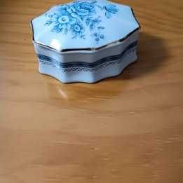 Caixa oval porcelanas Cláudia *