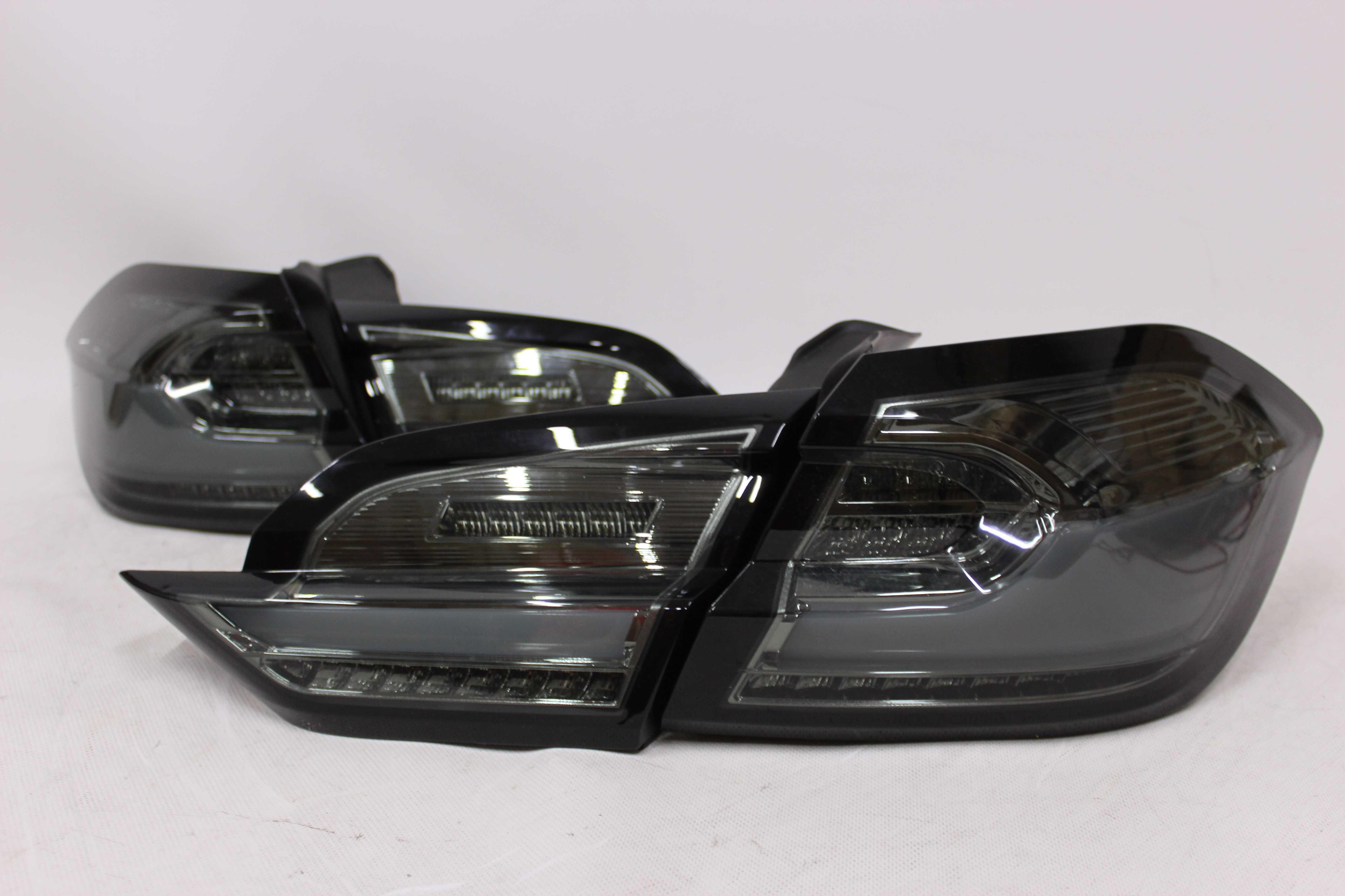 Lampy tylne tył FORD FIESTA MK8 17-21 HB LED BAR NEON Dynamiczne SMOKE