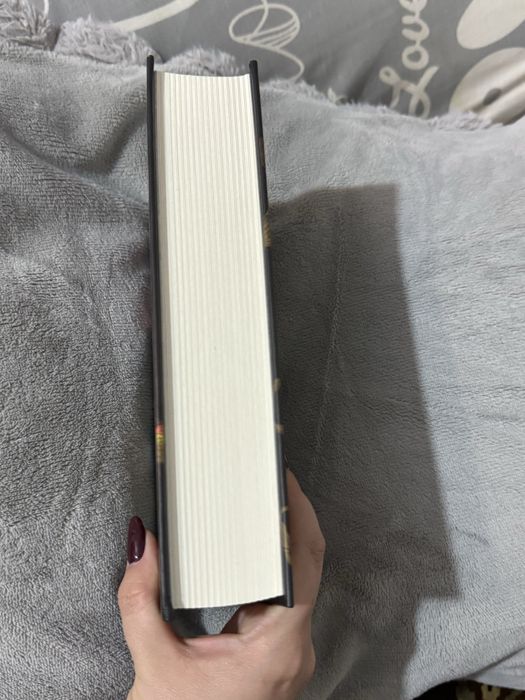 Продам книгу Лінетт Ноні Зрадниця крові