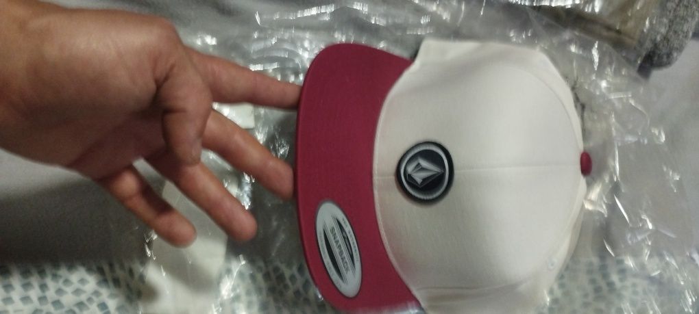 Boné cap Volcom novo
