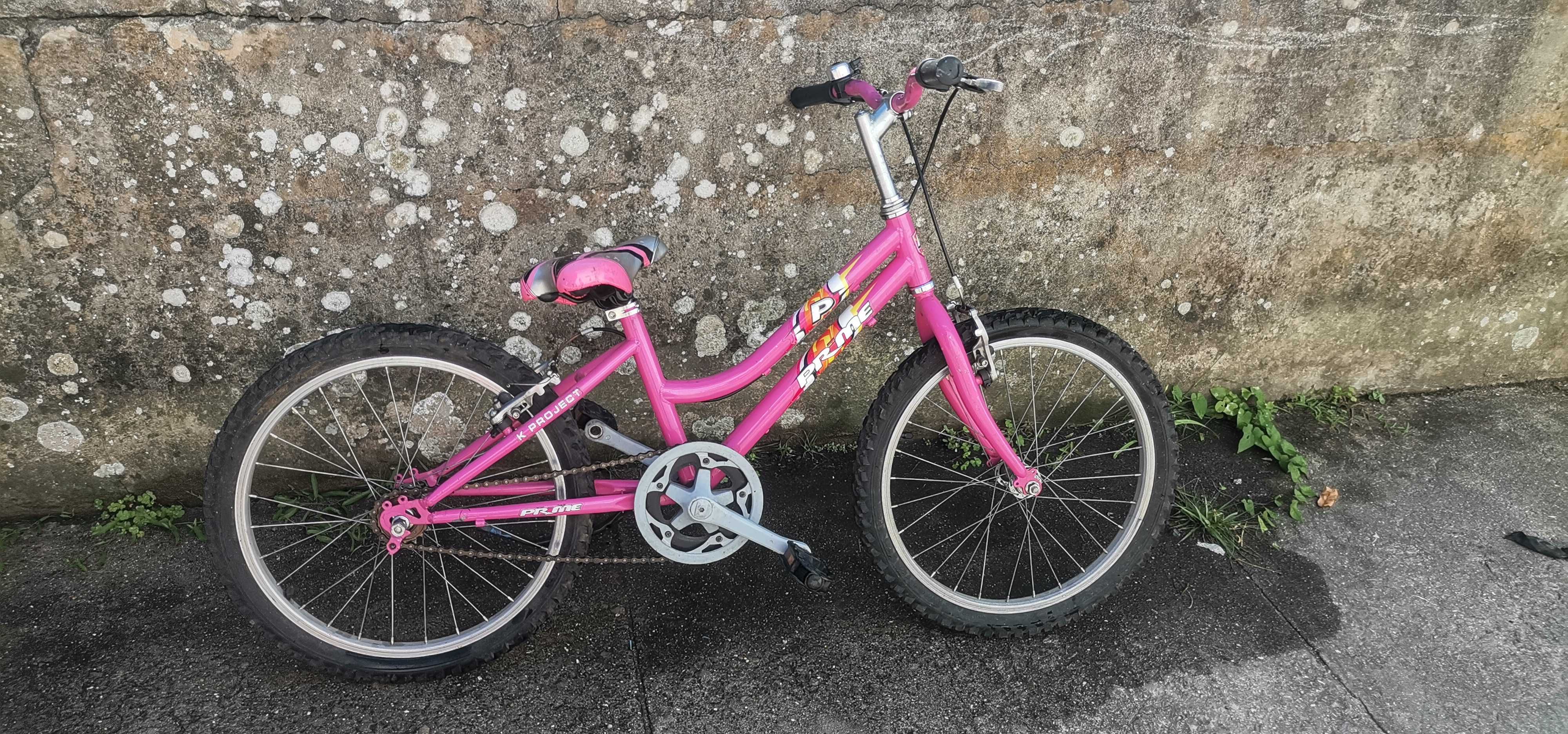 Bicicleta de menina