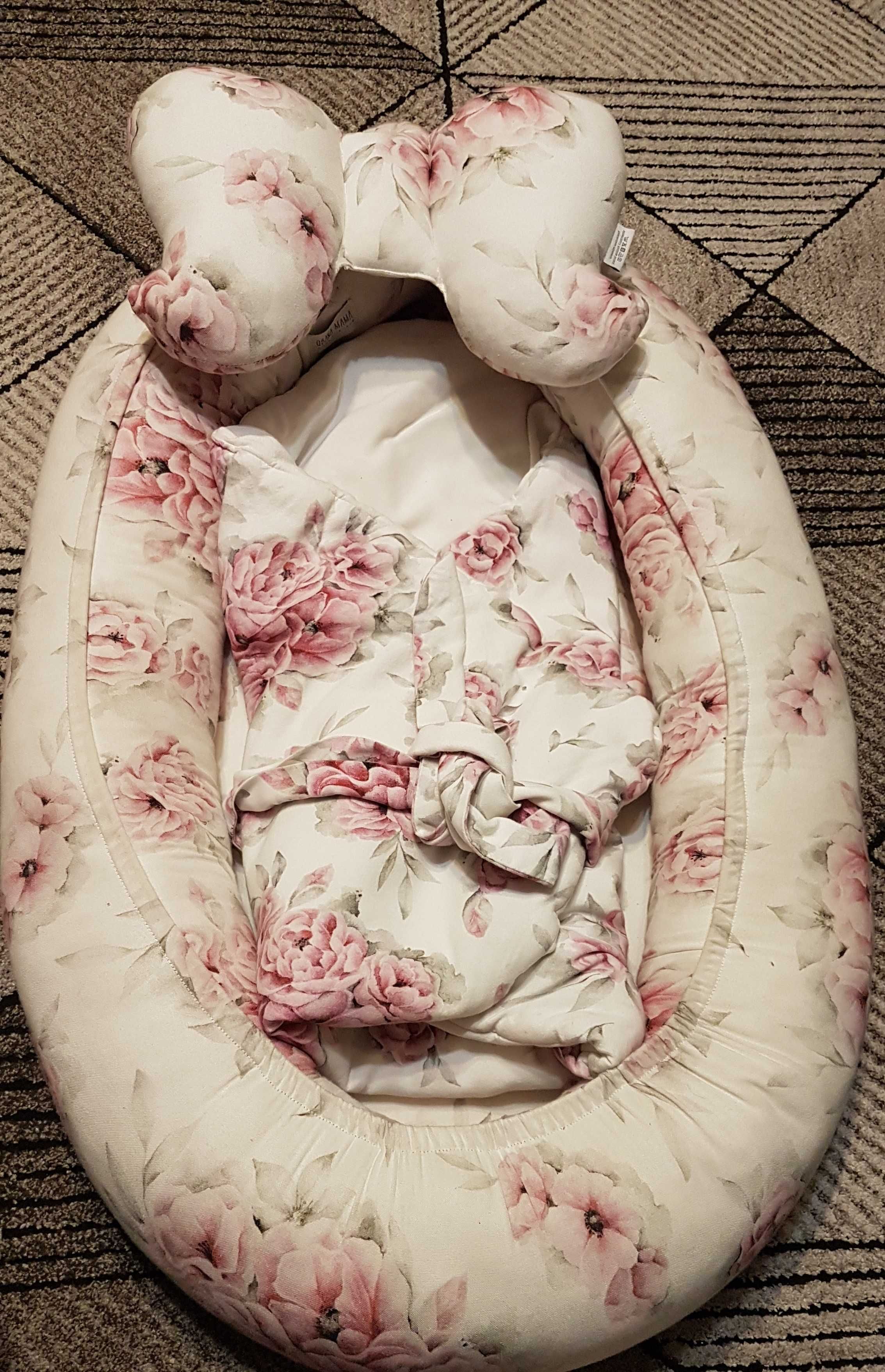 Kokon niemowlęcy in blossom, Qbana Mama