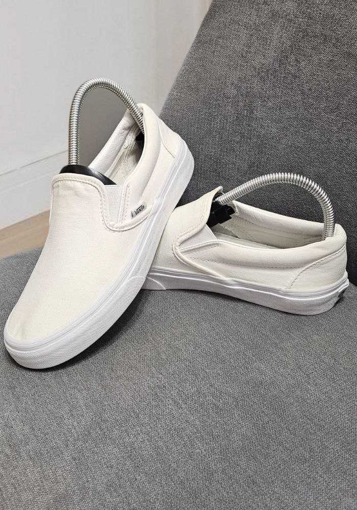 Белые кеды слипоны текстильные Vans, р. 37