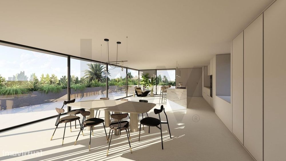 Moradia T5 de Luxo em Silves com Piscina
