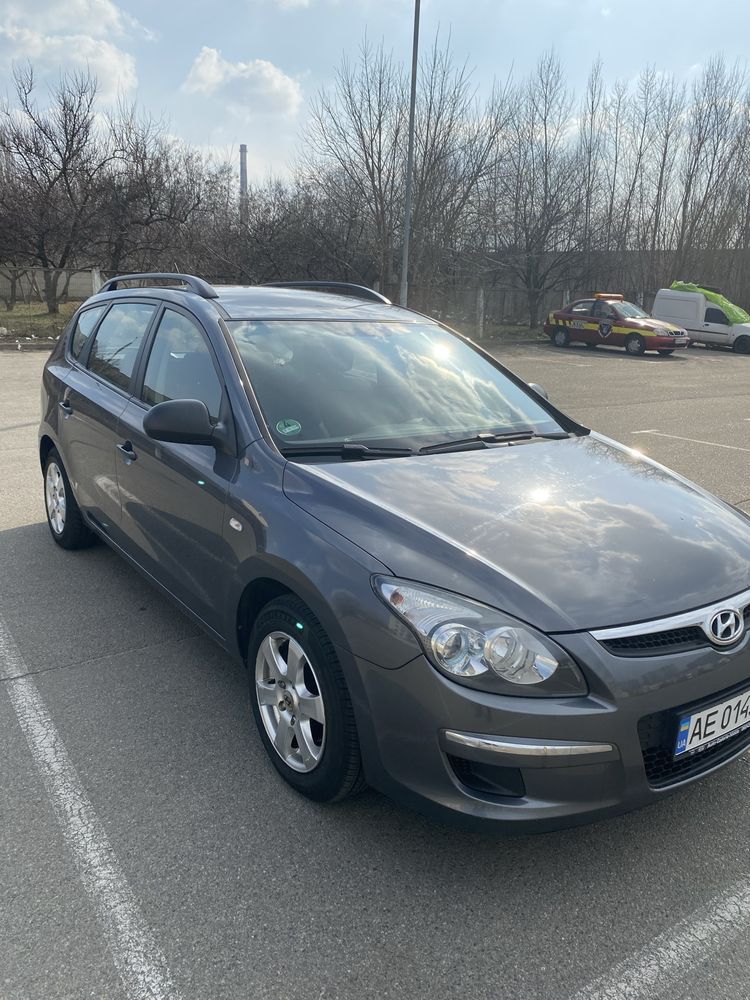 Hyundai i30 универсал