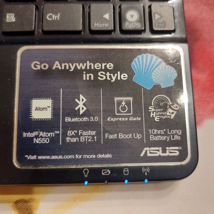 Asus Eee Pc z ładowarką