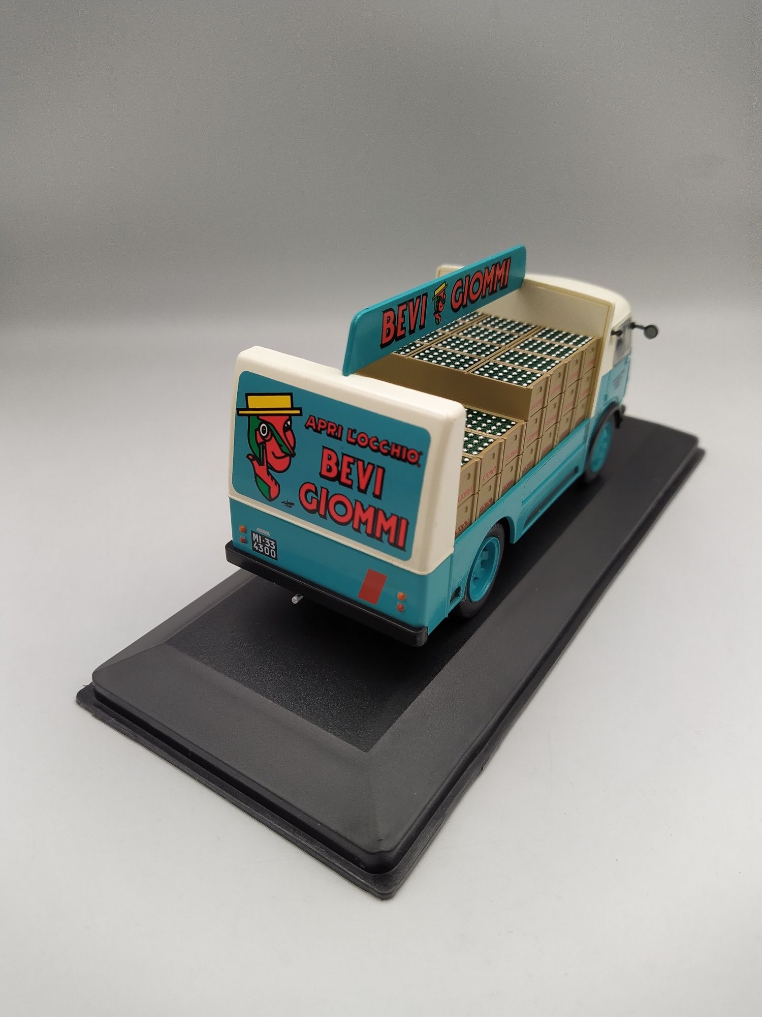 OM leoncinio Portabottiglie Giomi Eaglemoss Altaya 1:43