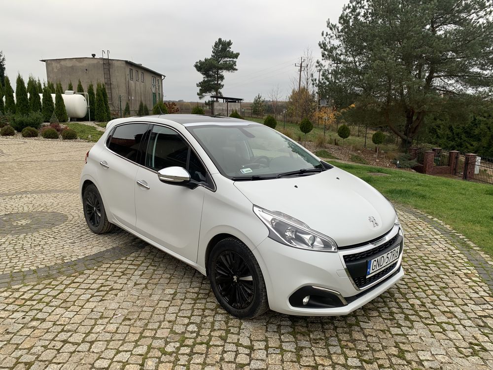 Peugeot 208 Szklany dach biały mat