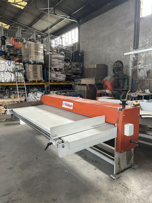 Vendo maquina de corte e vinco para caixas de cartao canelado