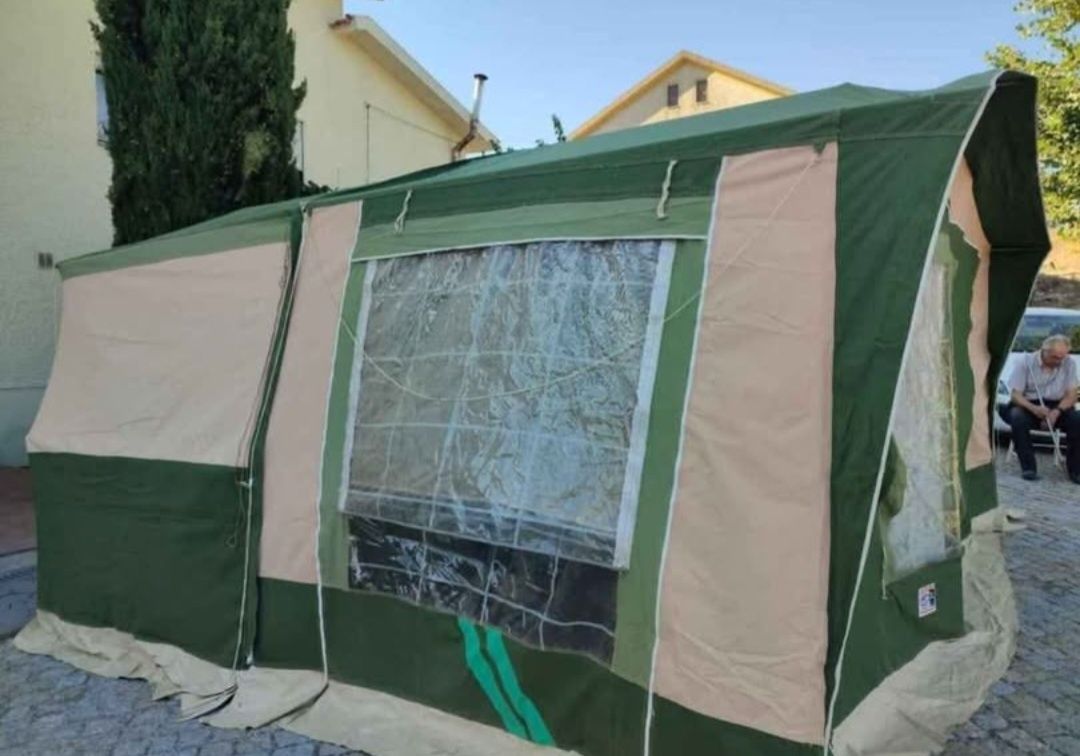 Auto tenda com avançado