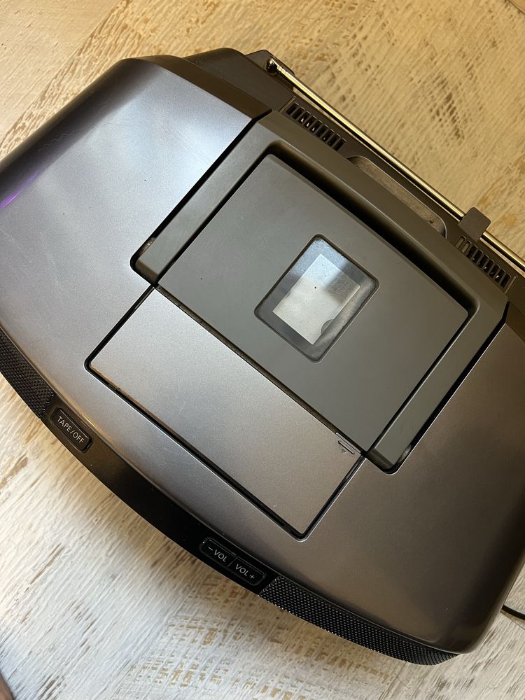 Продам магнитофон panasonic rx-d55 , usb , aux , sd , кассеты