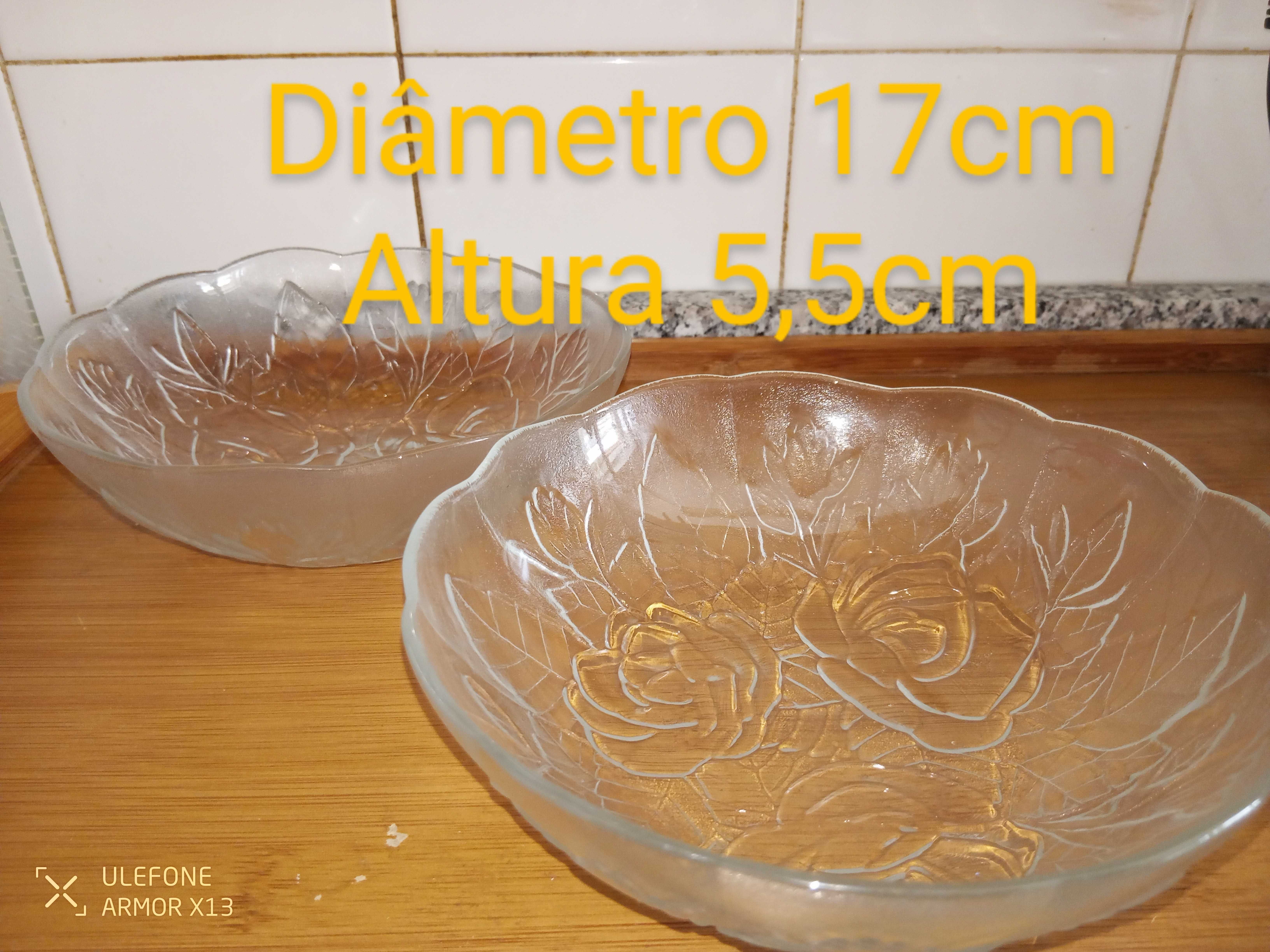 Par tigelas de servir de vidro transparente c/ folhas e flores vintage