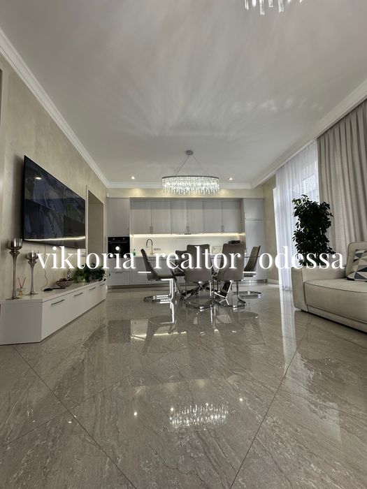 Частный дом на Фонтане с бассейном!ремонт,мебель и техника!Чубаевка!