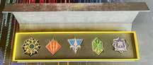 GWENT Zestaw 5 Przypinek w ETUI Przypinka Wiedźmin Witcher Pin