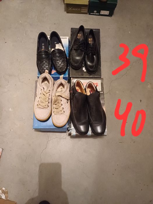 Lote pares de sapatos homem e mulher