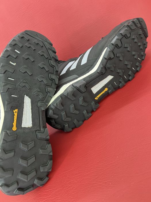 Взуття для походів Adidas Terrex Skychaser 2 Mid GTX  Goretex 44р.28см