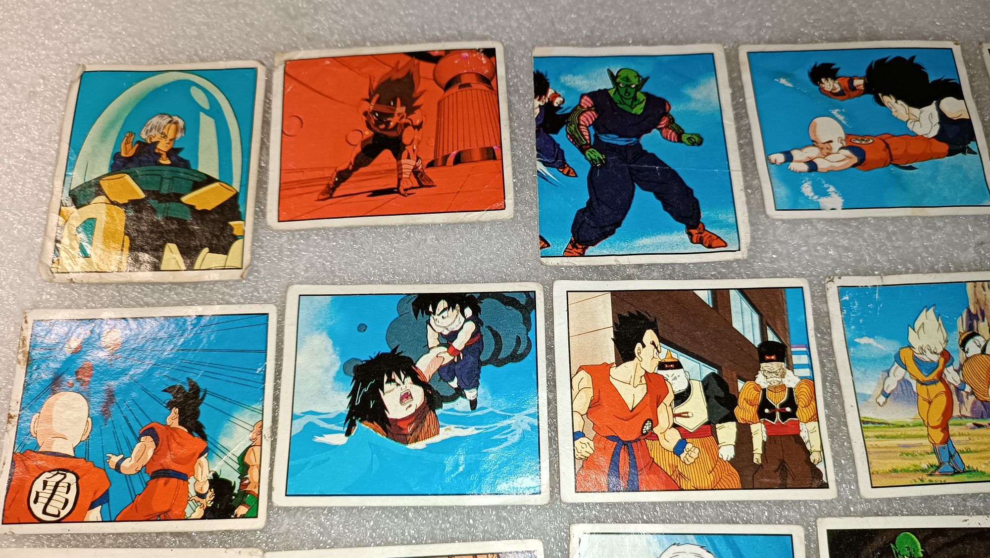 29 cromos antigos DragonBall Z 2 sem repetidos