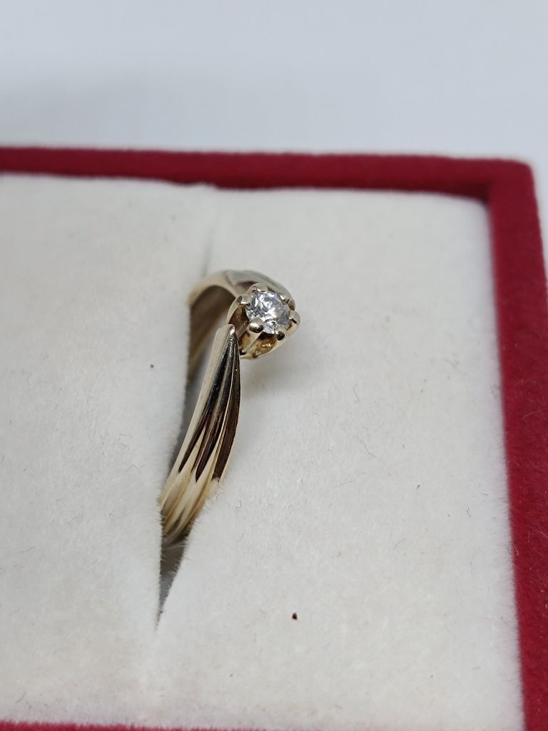 Złoty pierścionek z brylantem złoto 585 rozmiar 12