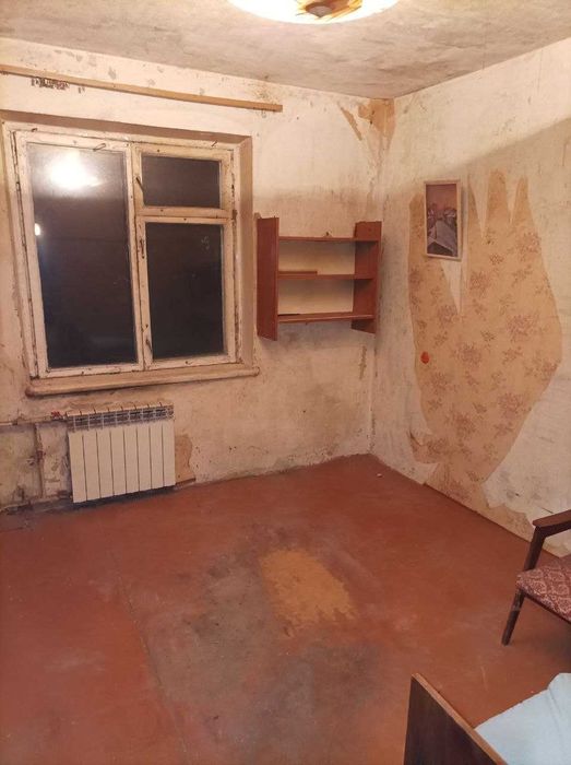 Продам 3-кімнатну квартиру  Харківська 44