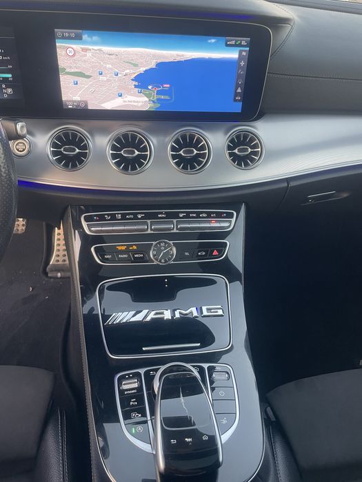 Mercedes-benz E220D 4matic coupe 9G-tronic AMG line