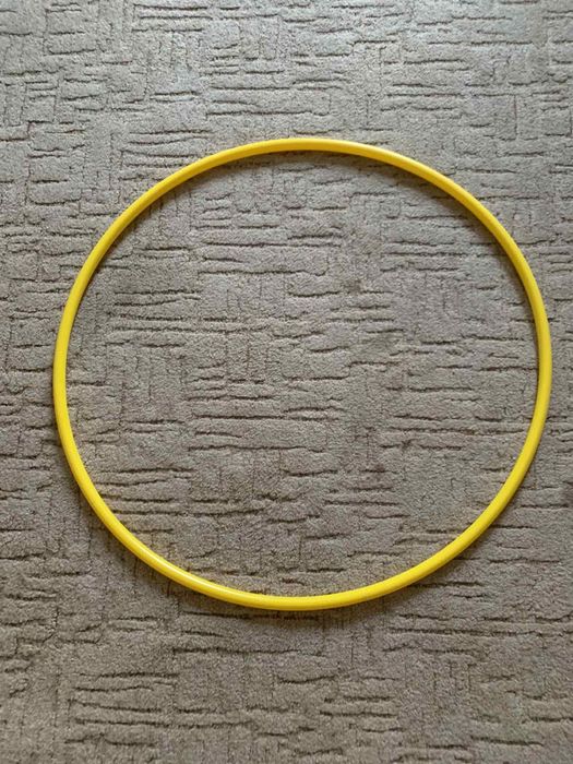 Продаються 2 обручі з чохлами