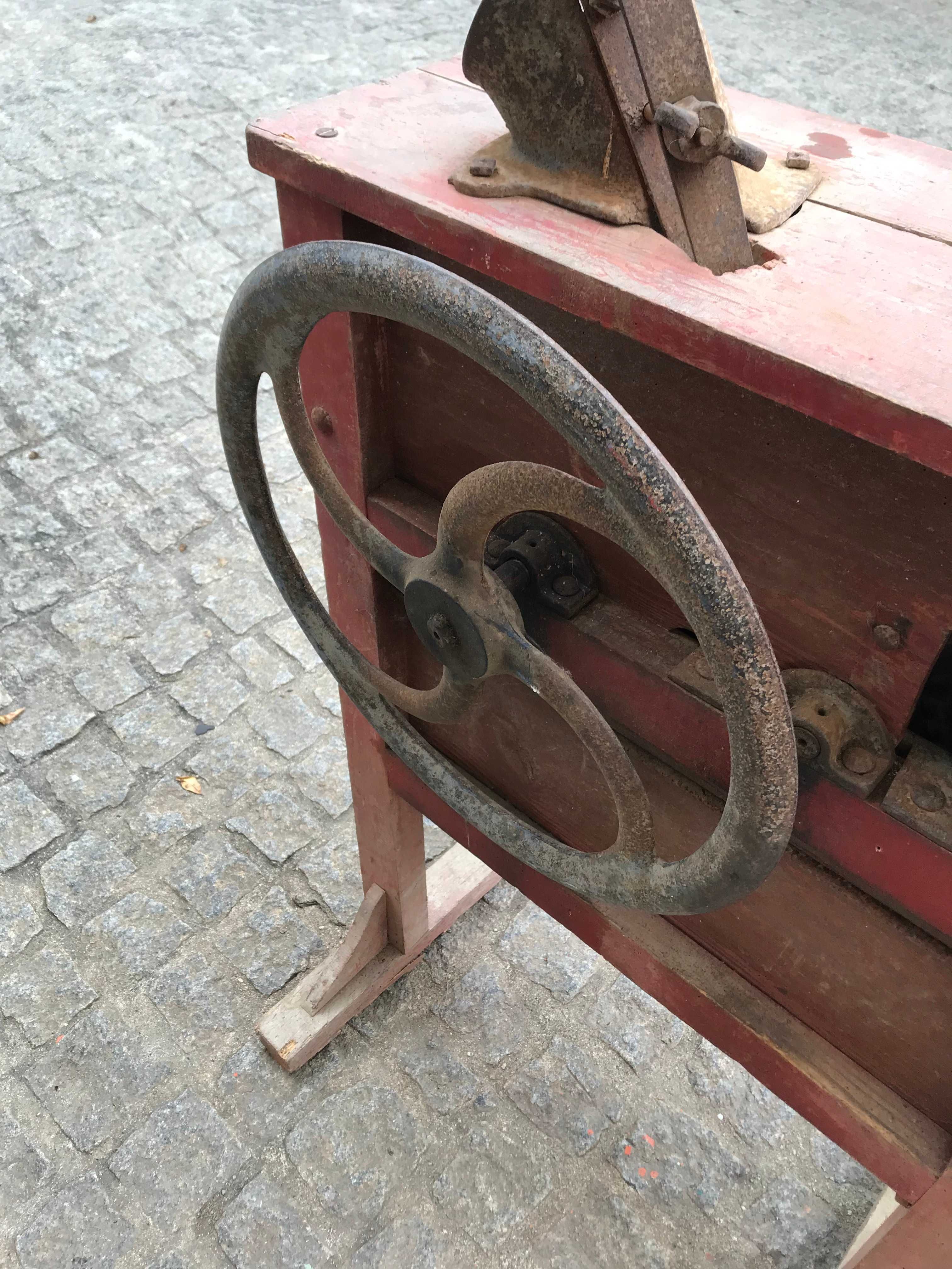 Malhadeira manual antiga