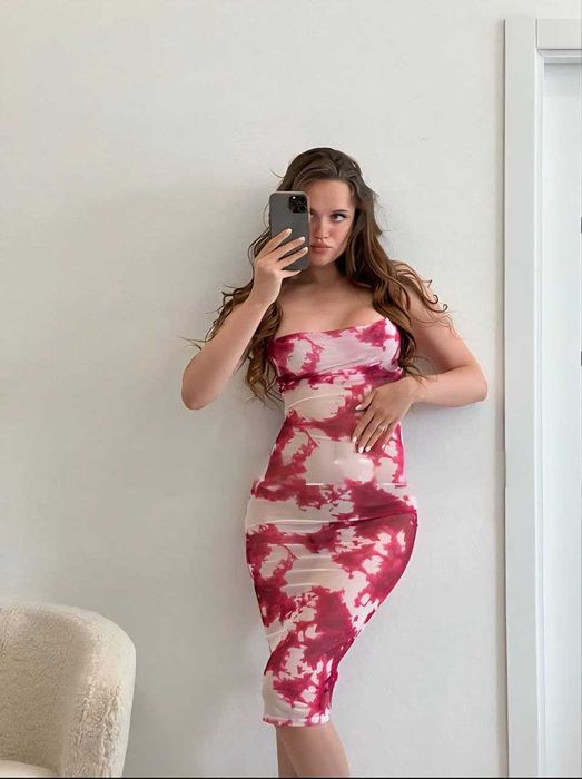 Пляжна міді сукня-сіточка тайдай від Pretty Little Things