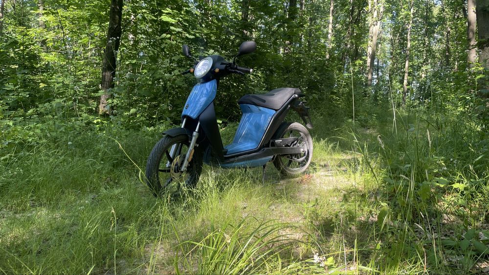 електро скутер з Швеції