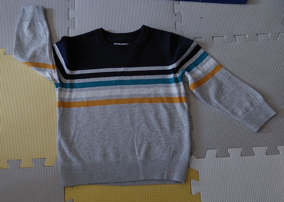 Sweterek c&a swetr 110 szary w paski elegancki