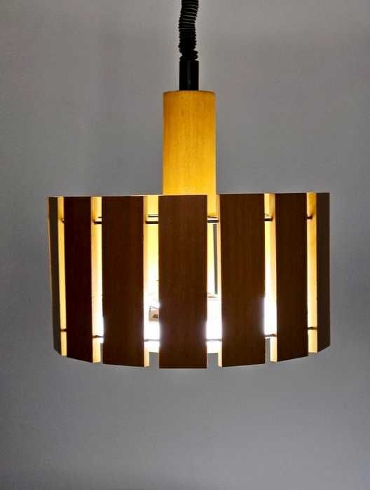 Candeeiro suspenso minimalista