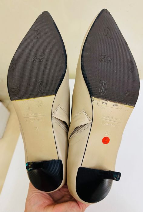 Ботінки kitten heel Other stories бежеві шкіряні ботинки кожаные осень