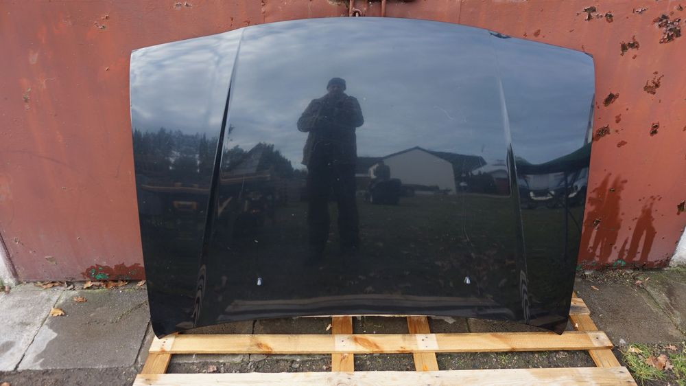 Suzuki Grand Vitara XL7 LIFT maska czarna ZJ3 wygluszenie