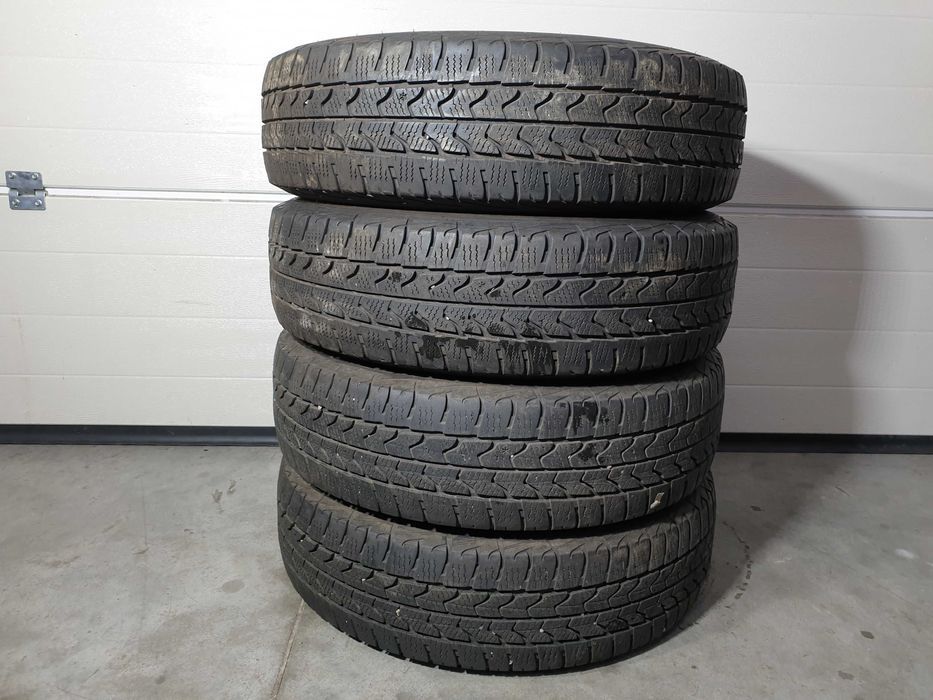 4szt. 205/75/16C 110/108R Goodyear UltraGrip Cargo 6mm 2022r [ 11059 ]