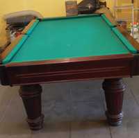 Vendo mesa Bilhar "Snooker" como nova com acessórios e tacos