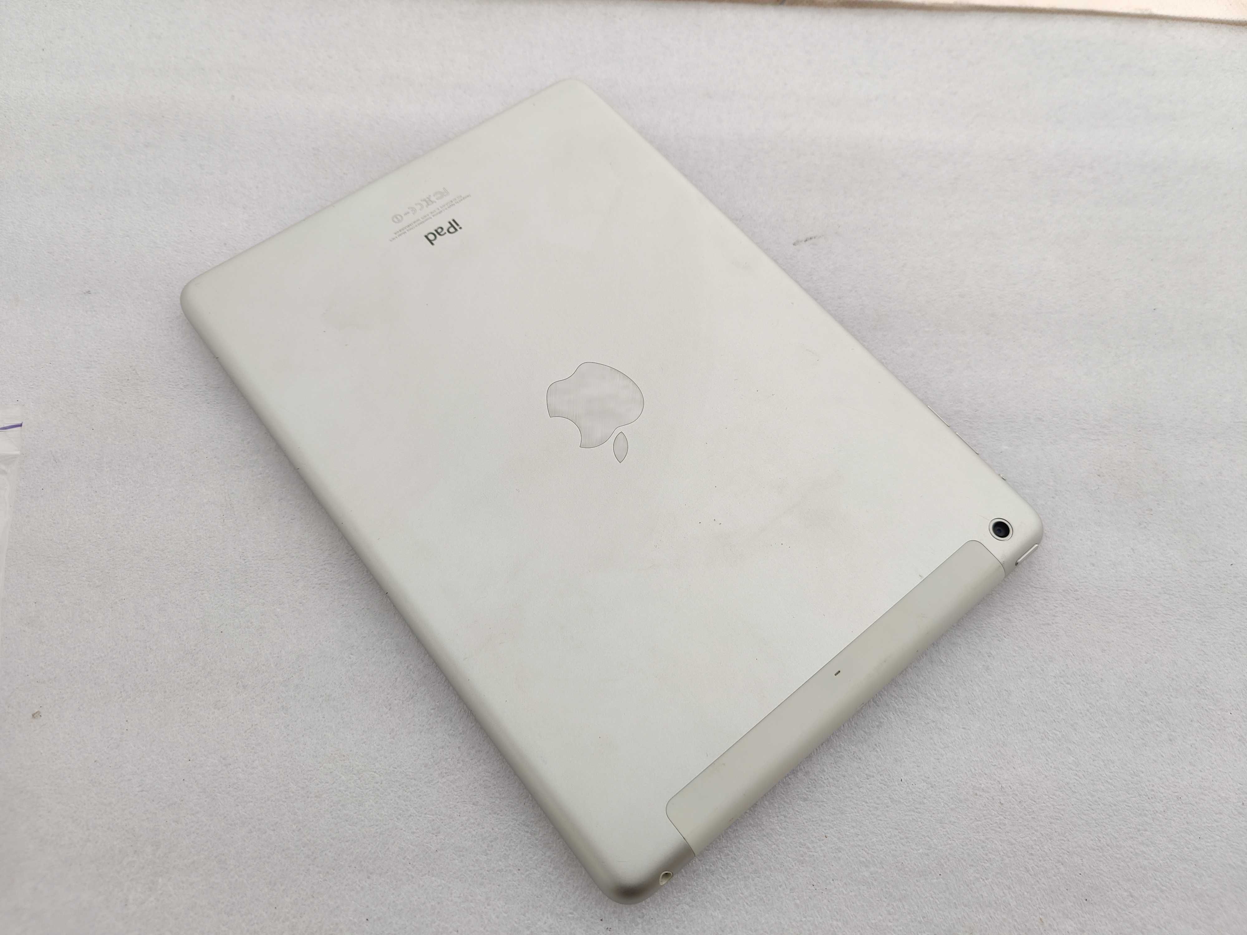 Планшет  ipad a 1475 air 64gb