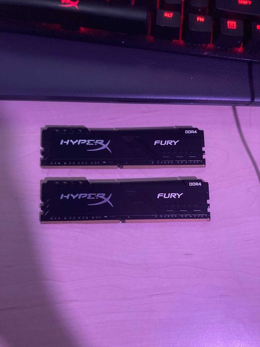 Memória RAM 2x4GB DDR4