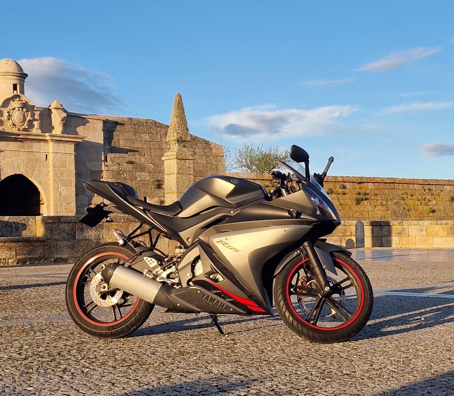 Yamaha yzf r 125cc (26.000km)